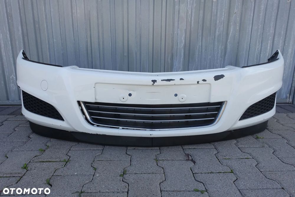 ZDERZAK PRZEDNI OPEL ASTRA H III