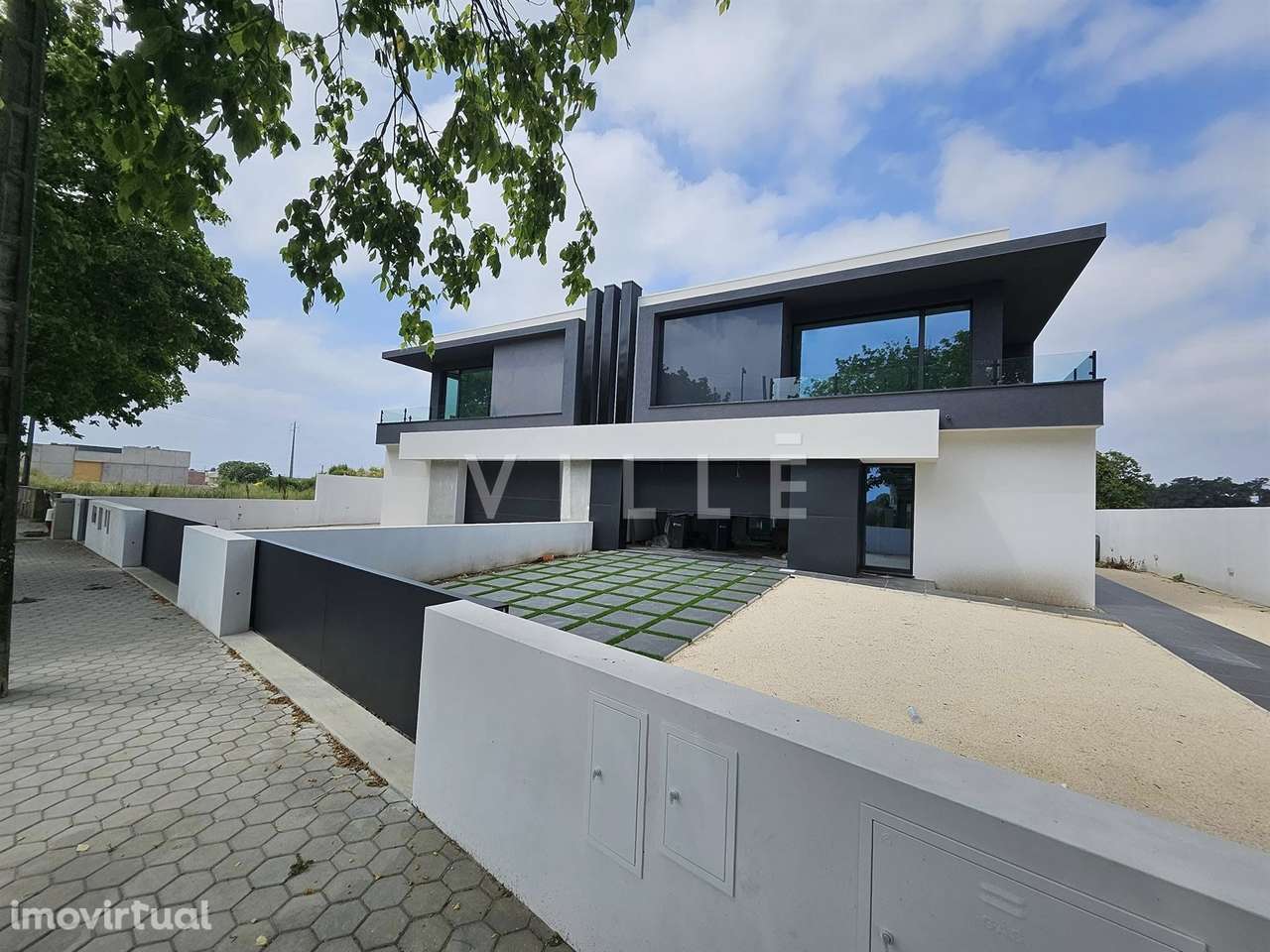 Moradia T4 geminada em construção | Santa Joana - Grande imagem: 2/5