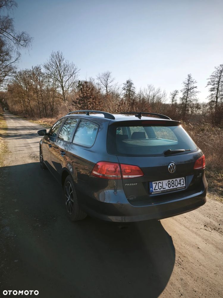 Volkswagen Passat 1.6 TDI BlueMotion Technology Trendline - 12