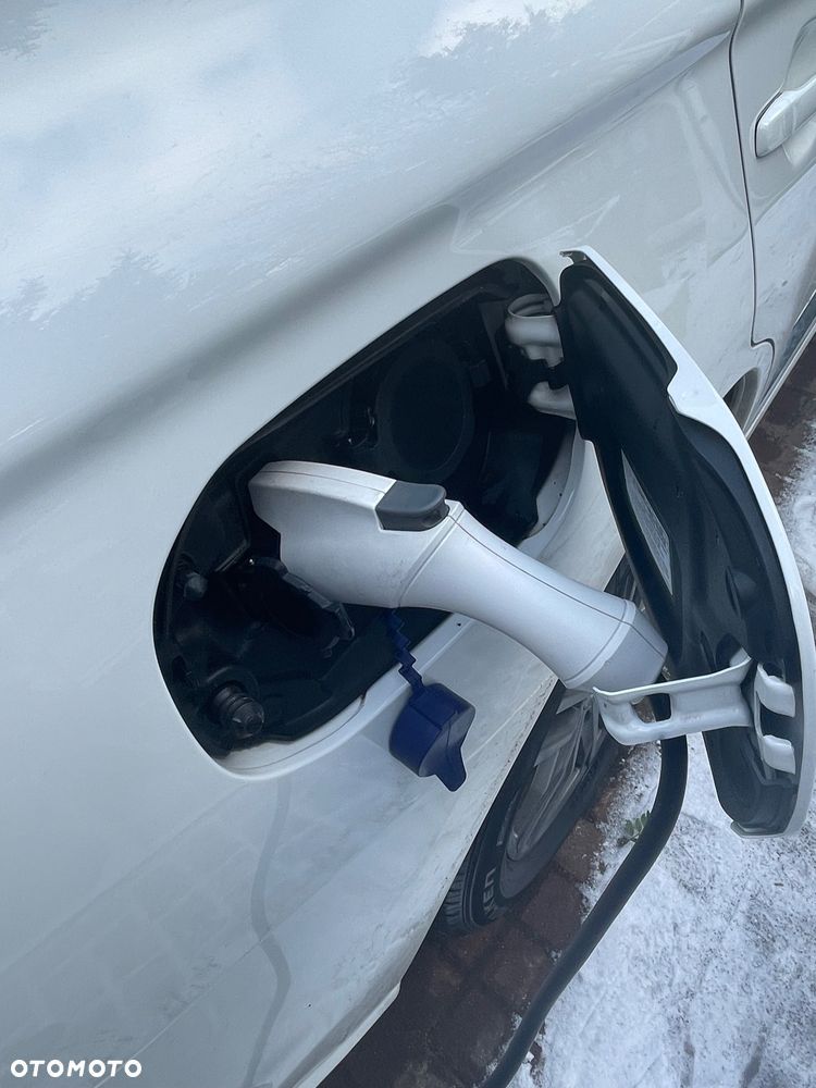 Mitsubishi Outlander 2.4 4WD Plug-In Hybrid Diamant+ - 10