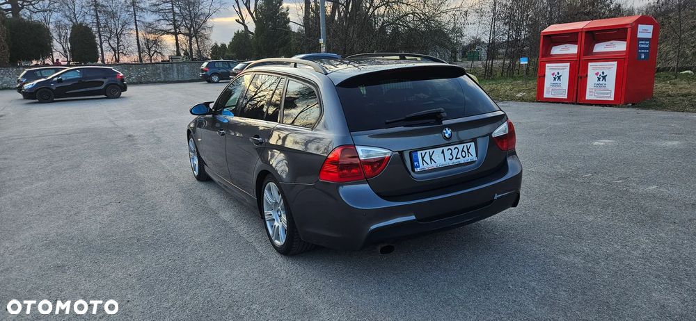 BMW Seria 3 320i - 5