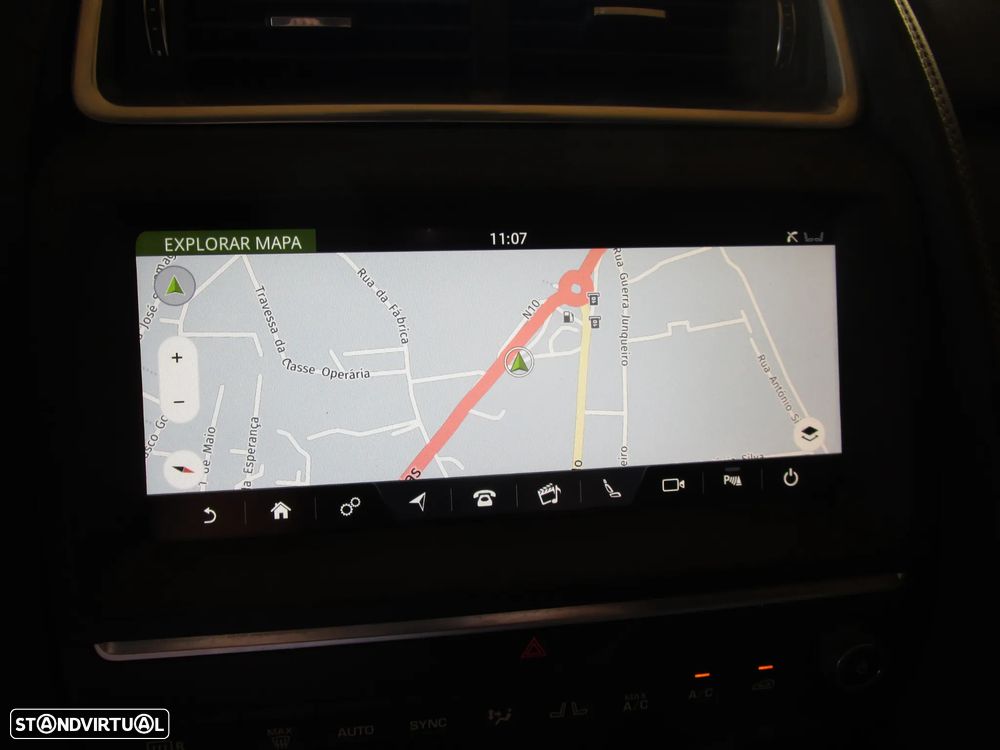 Jaguar E-Pace - 28