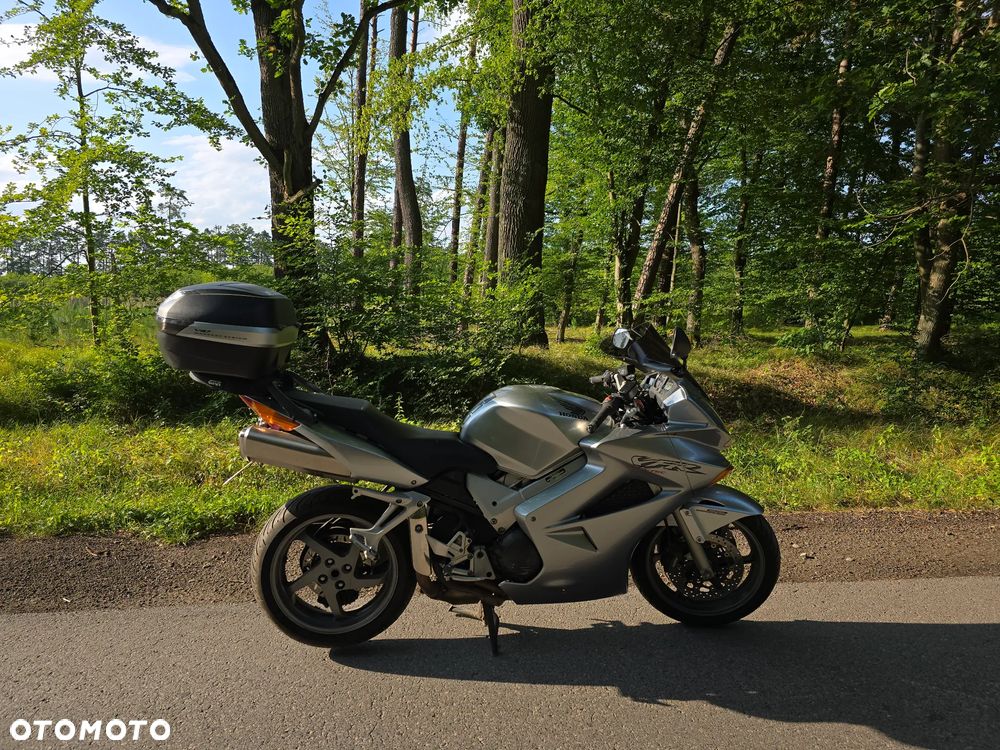 Honda VFR - 1