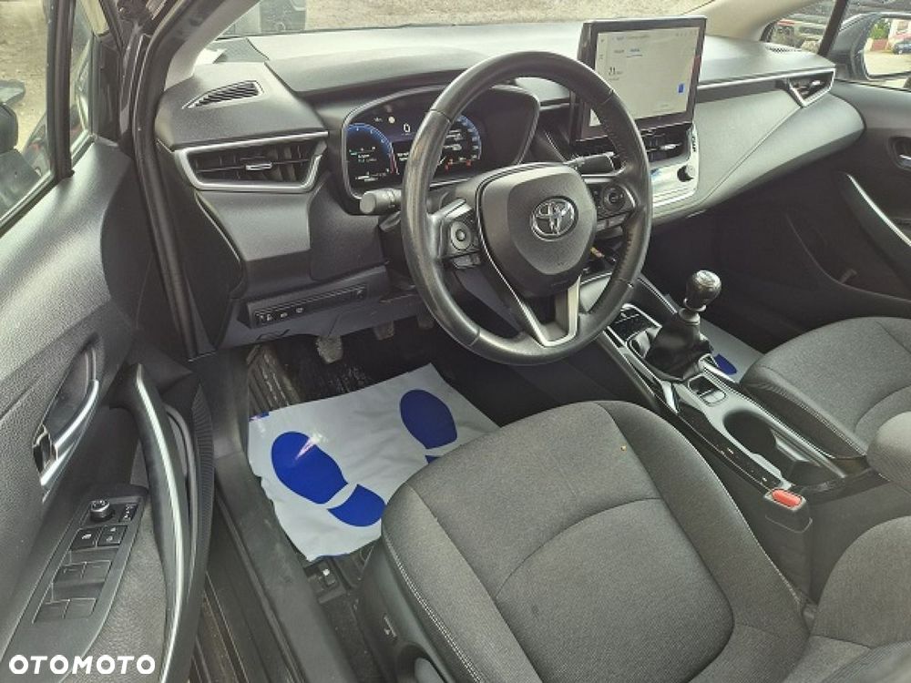 Toyota Corolla - 13