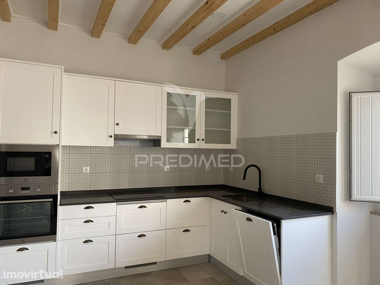 Moradia T3 para venda em pleno centro de Santiago do Cacem. - Grande imagem: 3/24