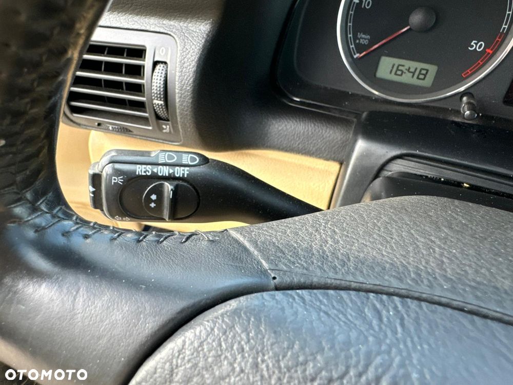 Volkswagen Passat 1.9 TDI Comfortline Tiptr - 32
