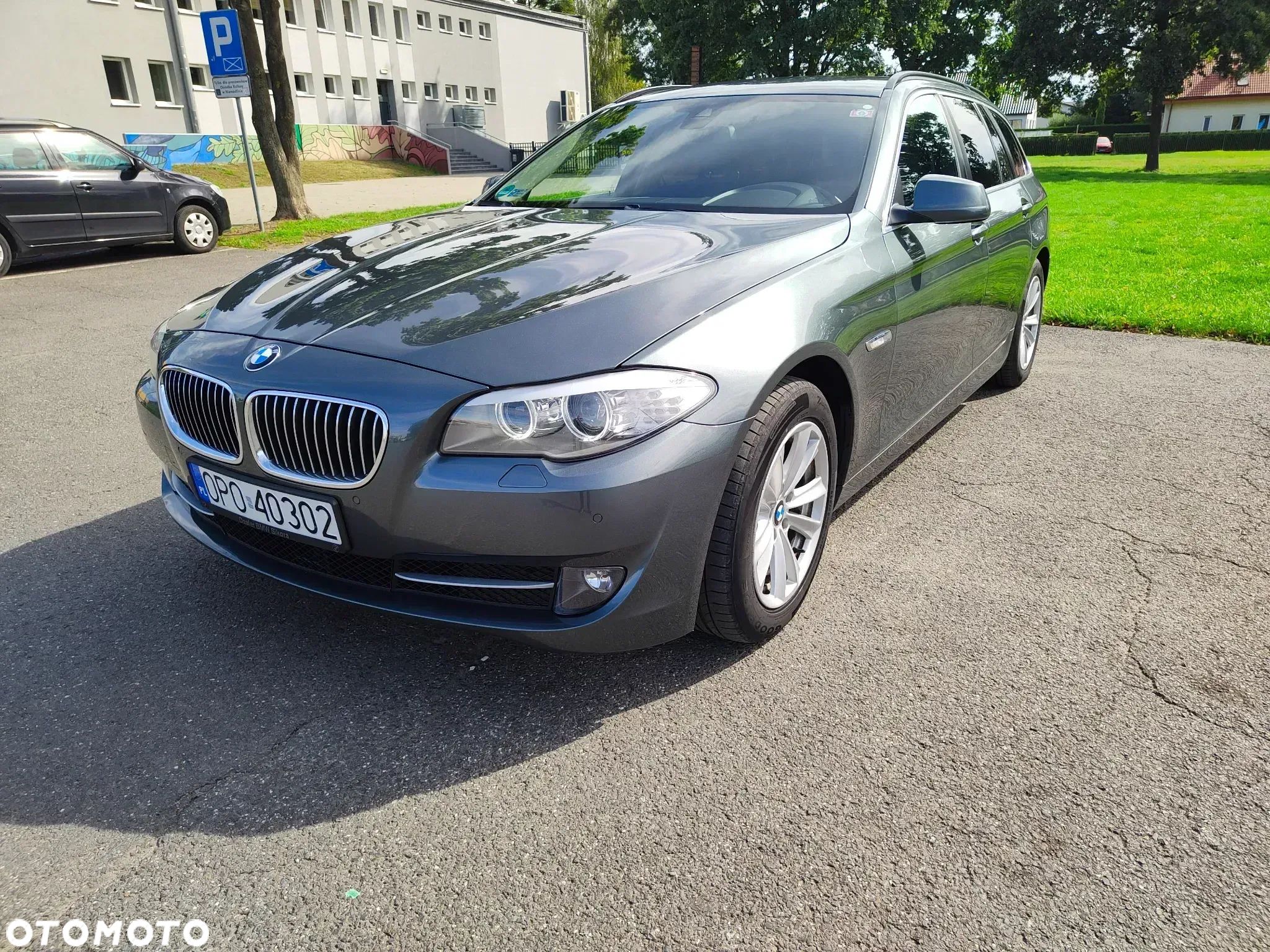 BMW Seria 5 520d Touring - 1