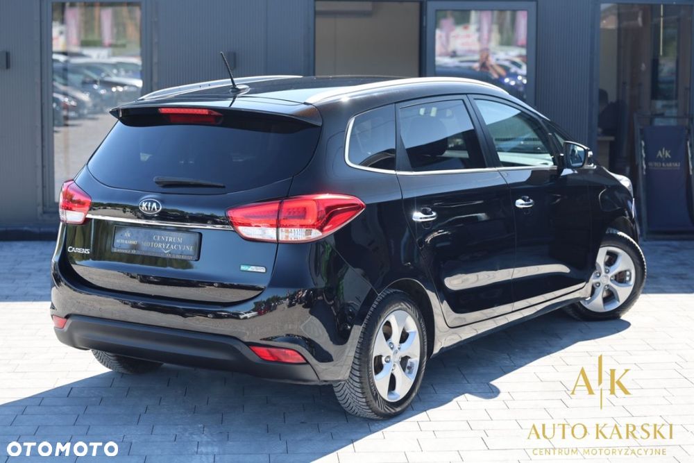 Kia Carens - 8