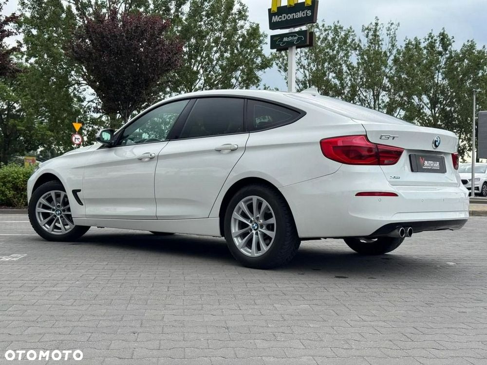 BMW 3GT 320i xDrive - 3
