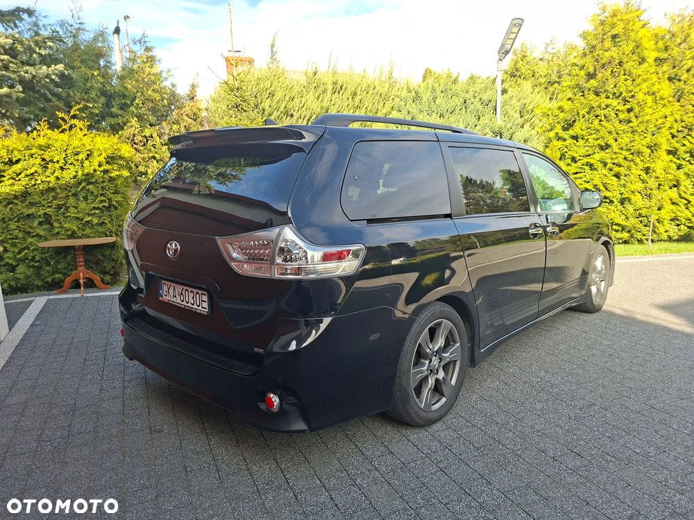Toyota Sienna 3.5 V6 - 5