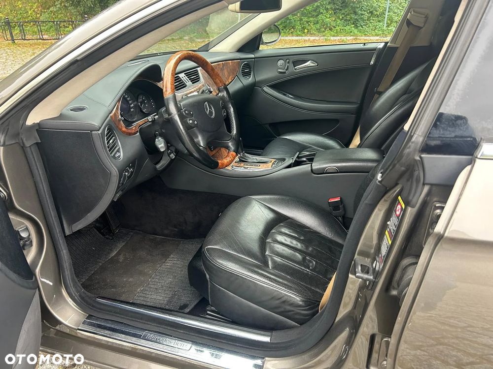 Mercedes-Benz CLS 500 - 13