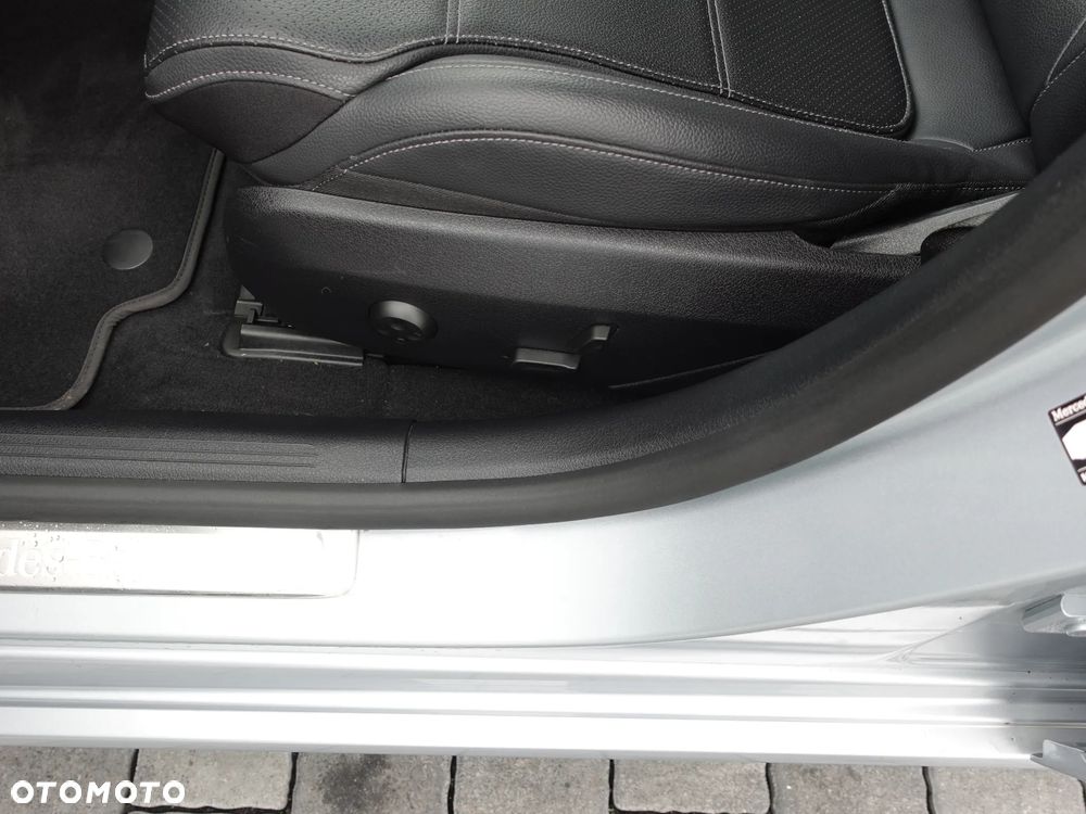 Mercedes-Benz Klasa C 300 9G-TRONIC Avantgarde - 4