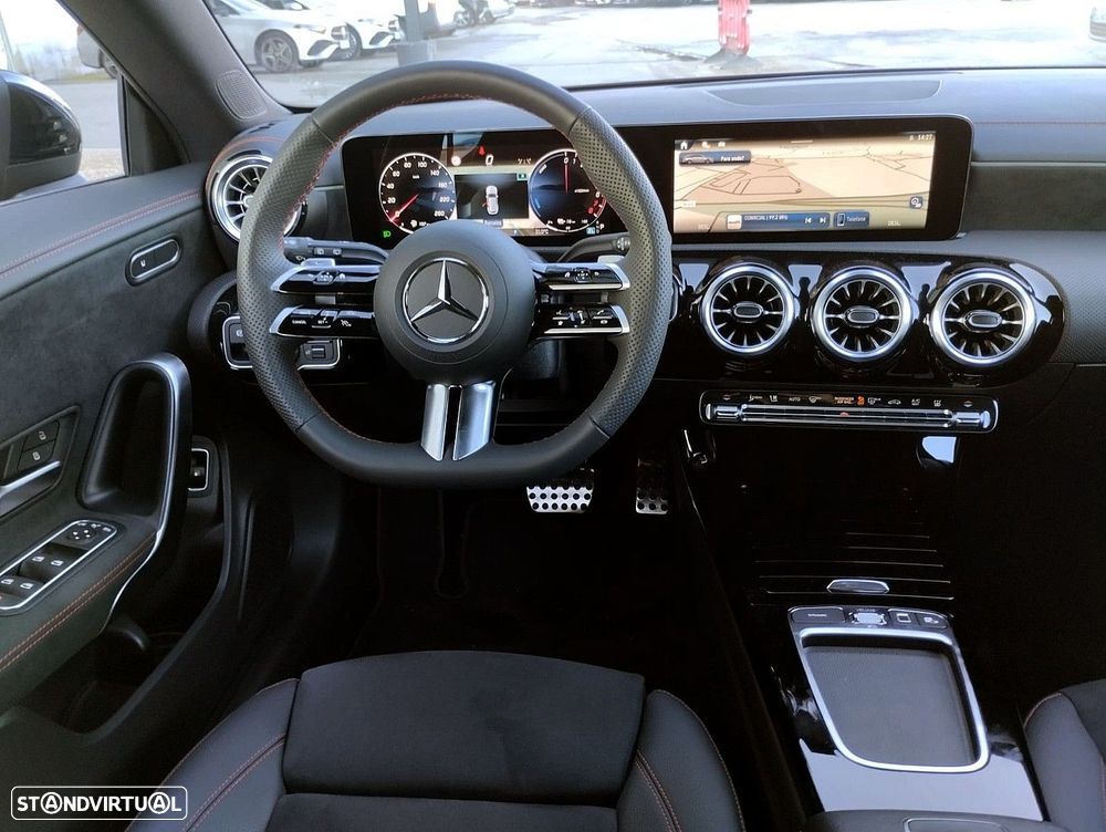 Mercedes-Benz CLA 250 e Shooting Brake AMG Line - 3