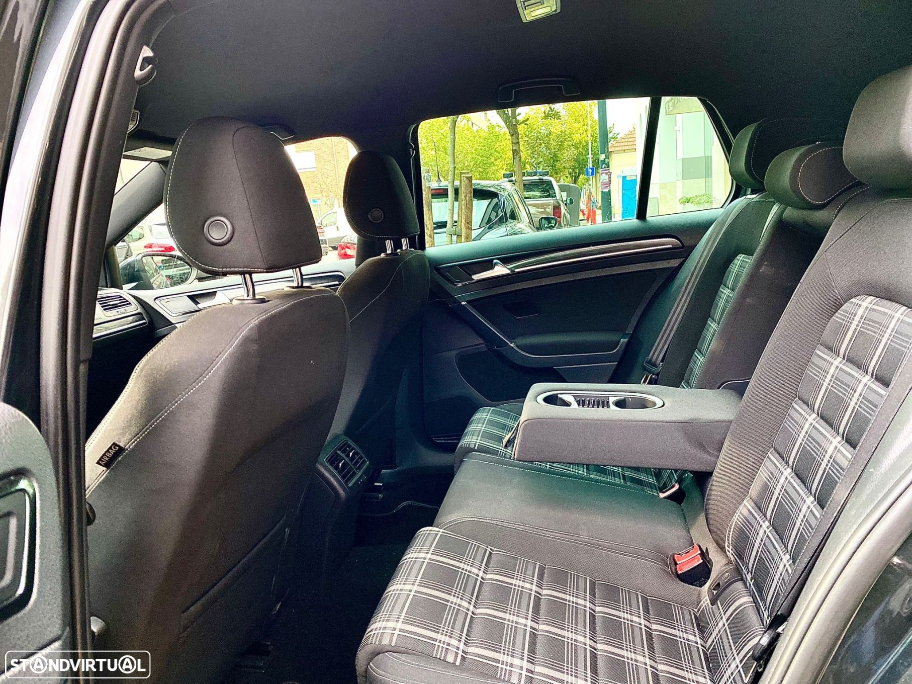 VW Golf 2.0 TDI GTD - 29