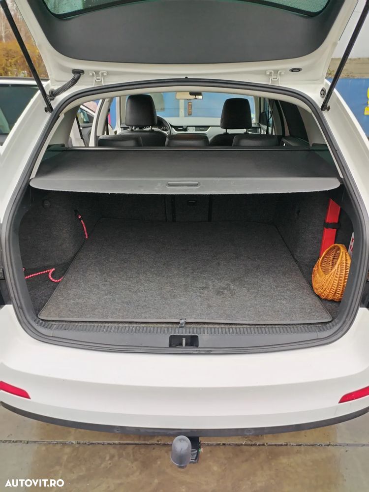 Skoda Octavia Combi 2.0 TDI (Green tec) Ambition - 8