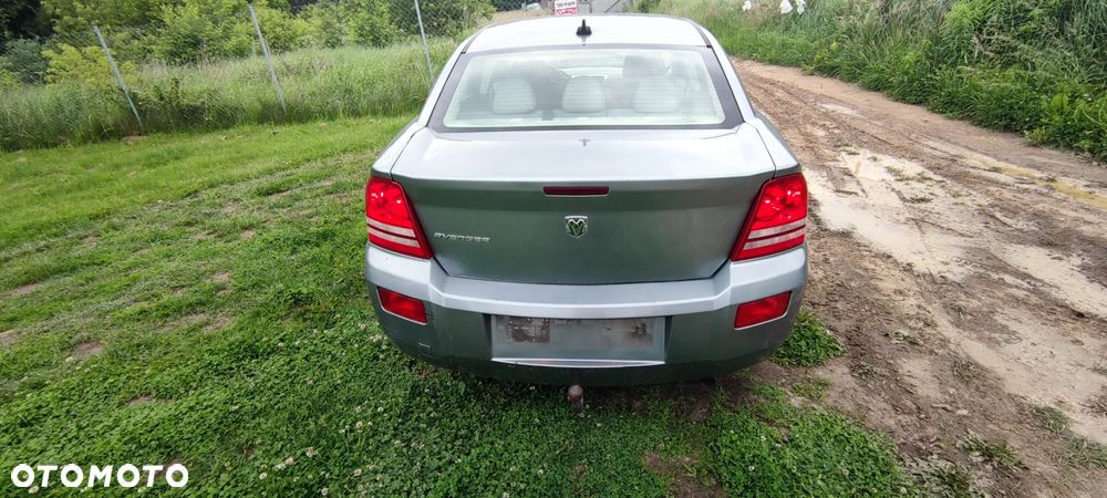 Dodge Avenger 2.0 SE - 4