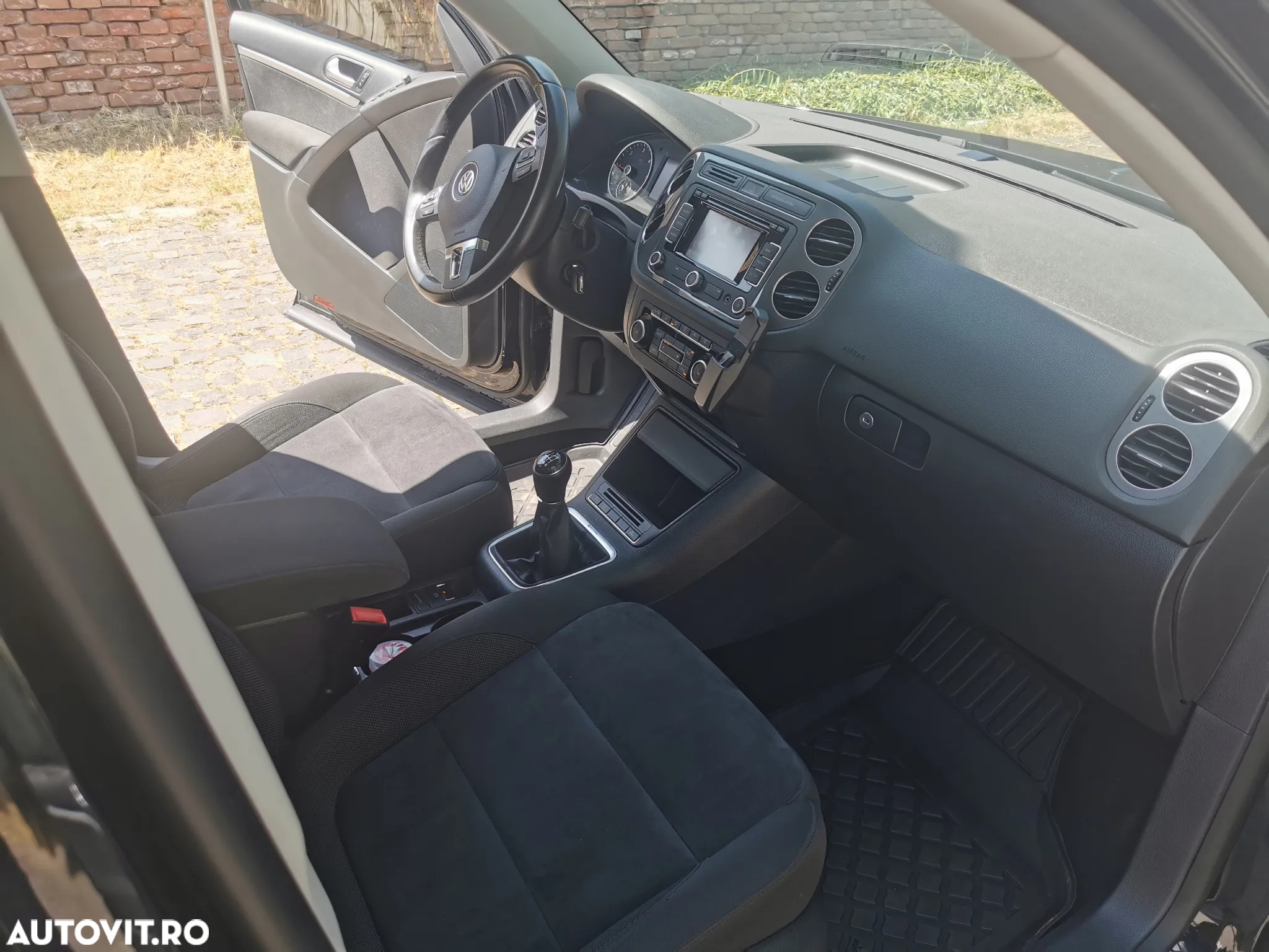 Volkswagen Tiguan 2.0 TDI 4Motion BMT Sport & Style - 8