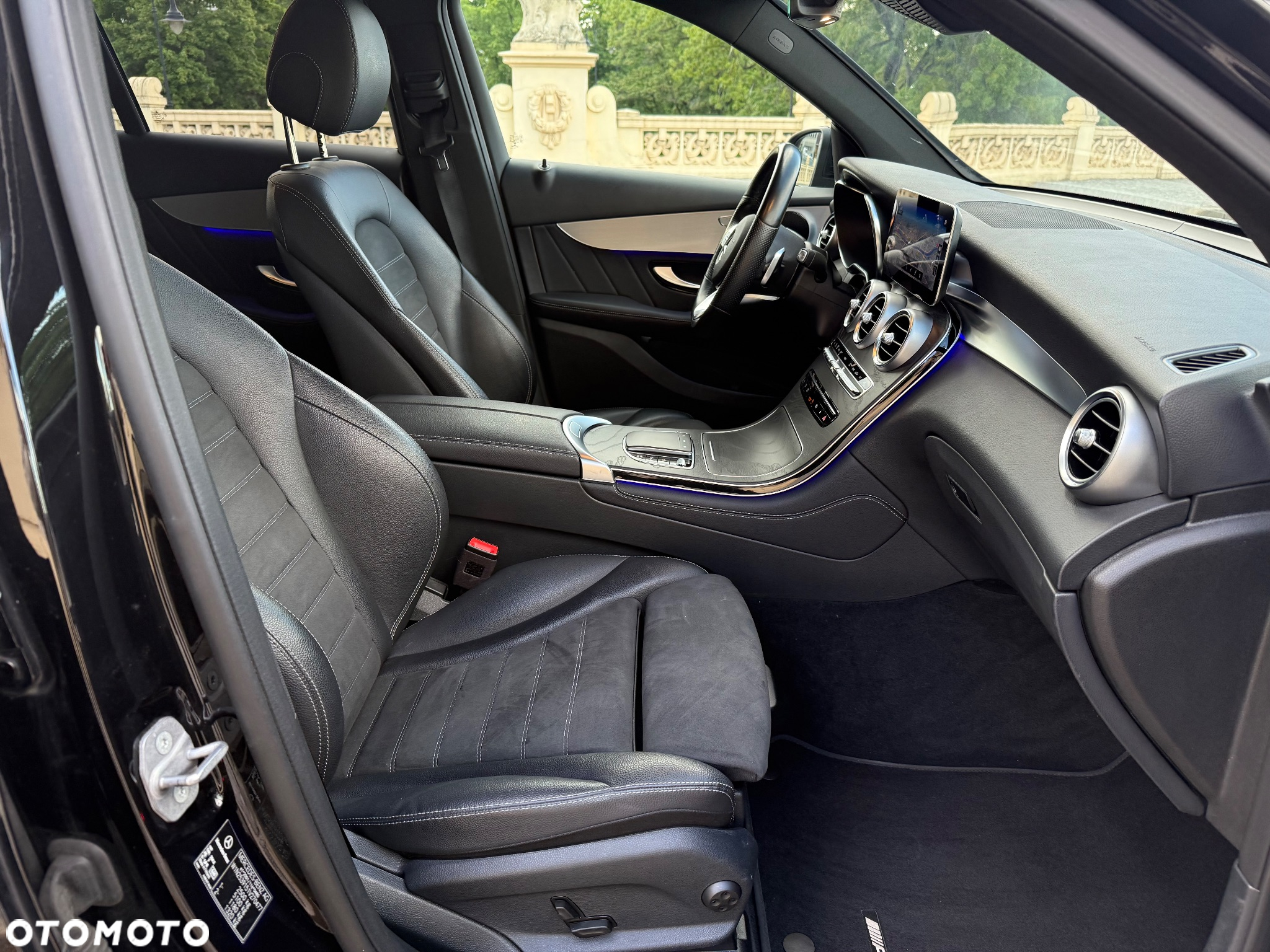Mercedes-Benz GLC 220 d 4Matic 9G-TRONIC AMG Line - 19