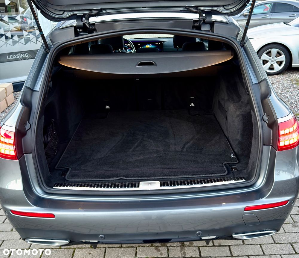 Mercedes-Benz Klasa E 200 AMG - 37