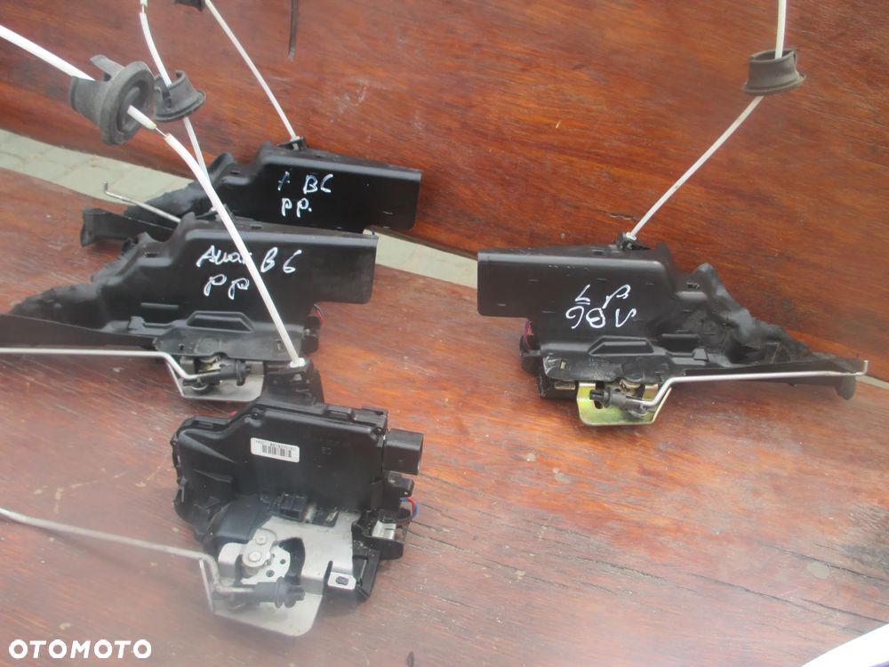 zamek drzwi Audi A4 B6 7PIN Europa 4B0839015D