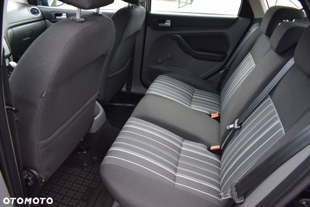 Ford Focus - 20