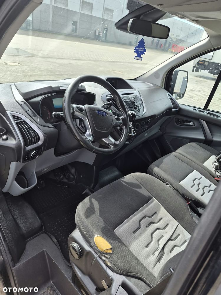 Ford TRANSIT CUSTOM - 9