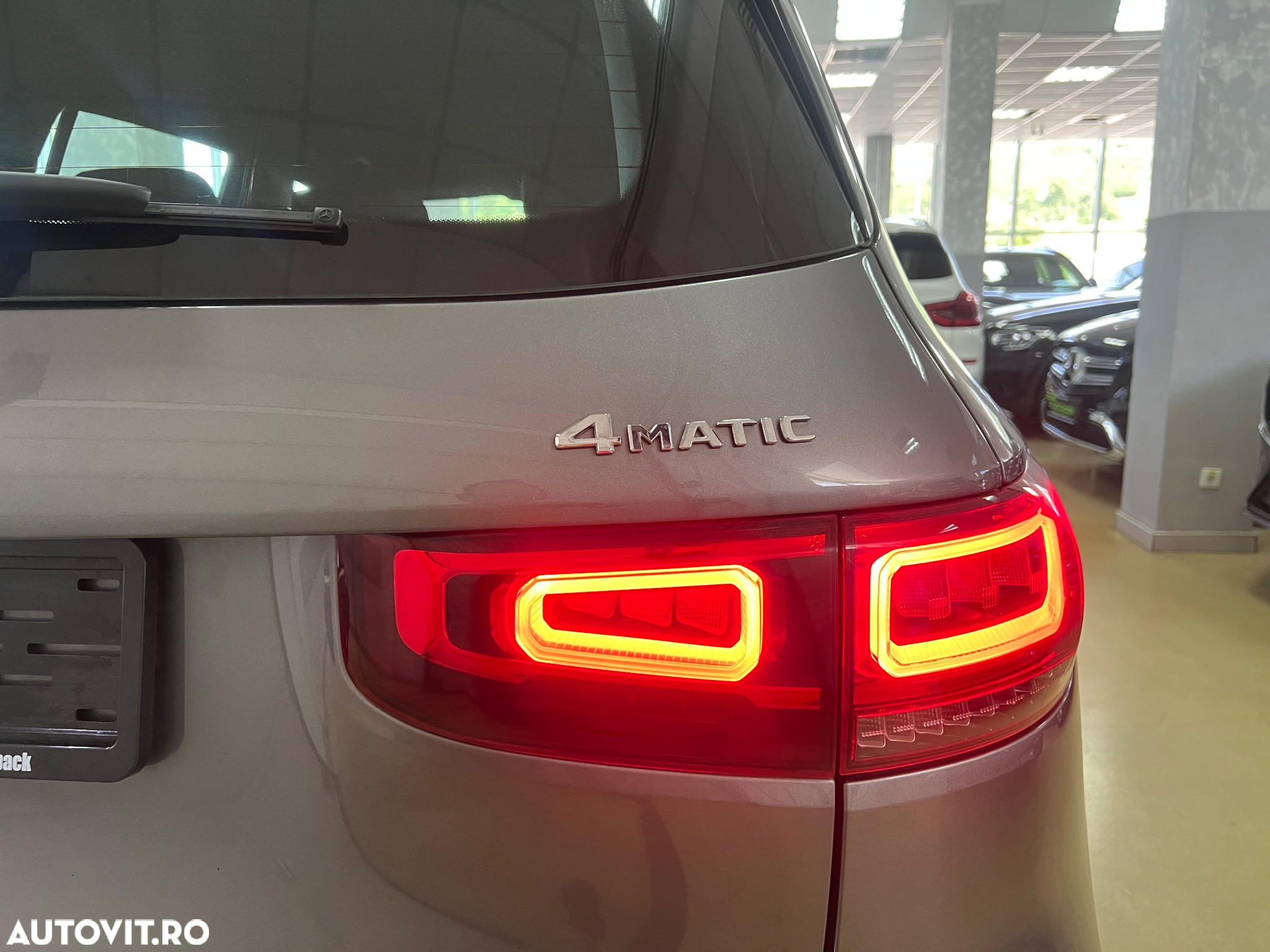 Mercedes-Benz GLB 200 d 4Matic 8G-DCT Progressive - 11