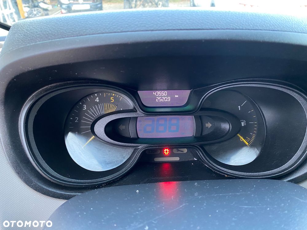 Renault TRAFIC - 8