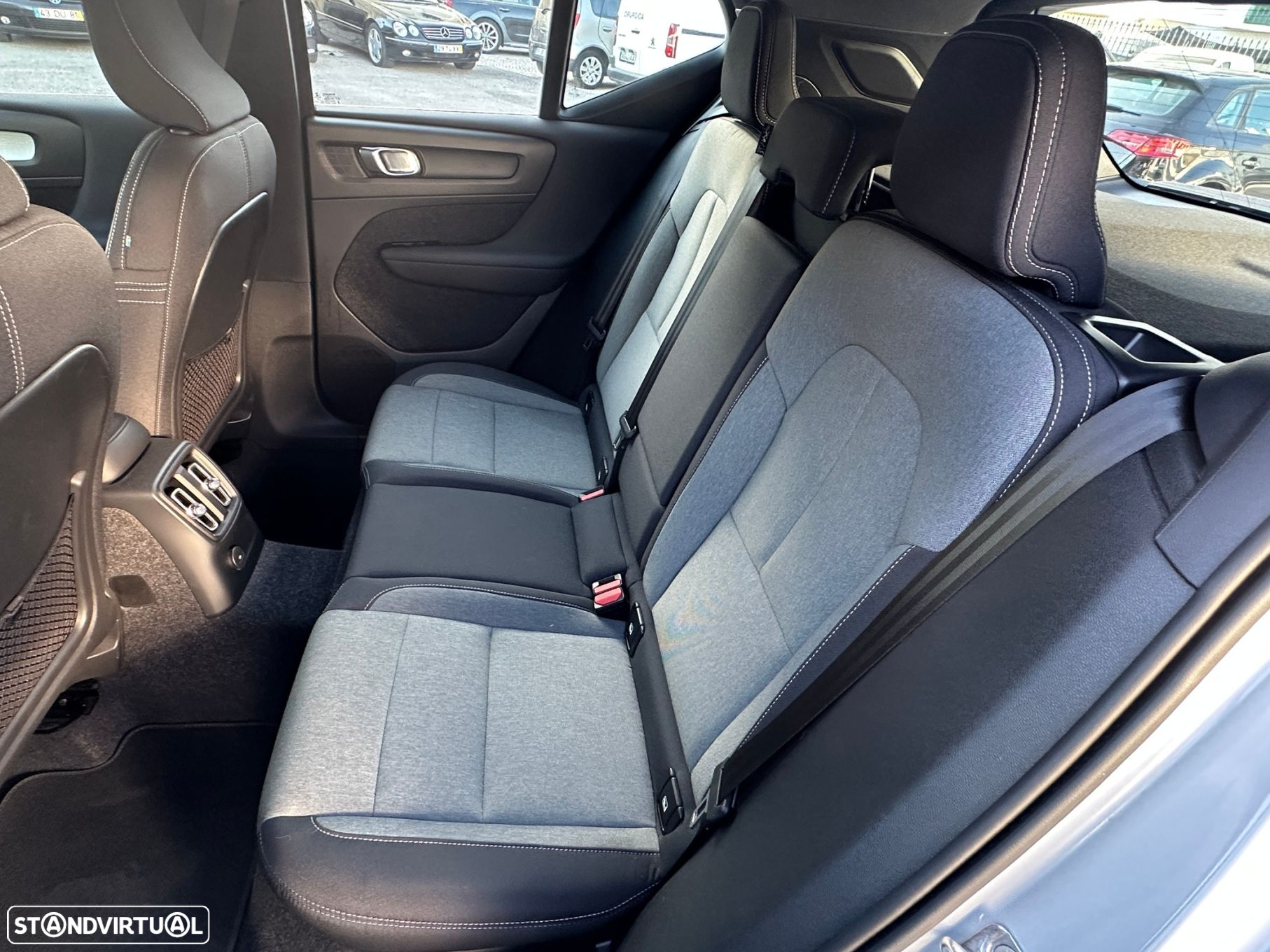 Volvo XC 40 1.5 T4 PHEV Inscription - 13