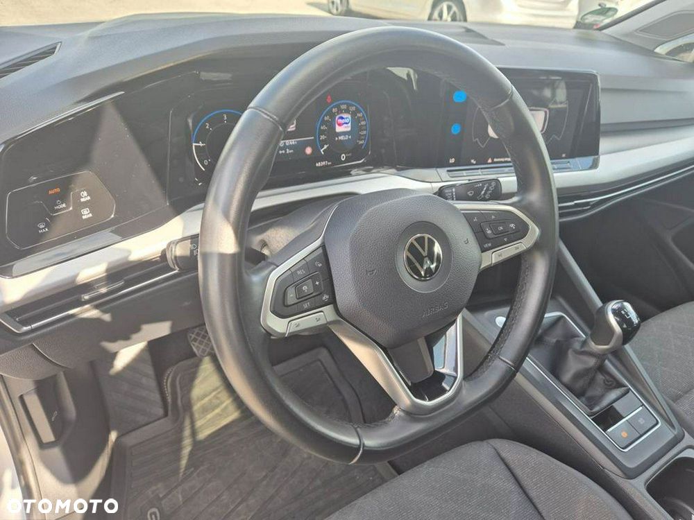 Volkswagen Golf - 28