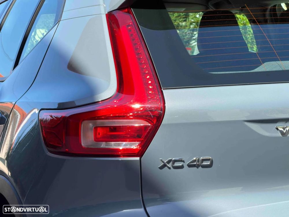 Volvo XC 40 1.5 T3 Momentum Plus Geartronic - 24