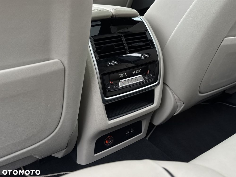BMW X7 xDrive40d mHEV - 23