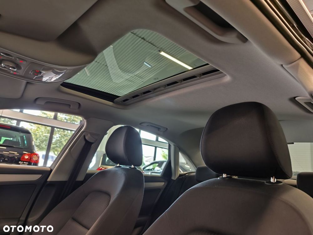 Audi A4 Limousine - 11