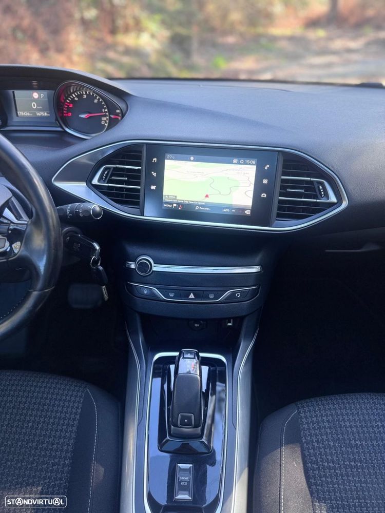 Peugeot 308 SW 1.5 BlueHDi Allure EAT8 - 10