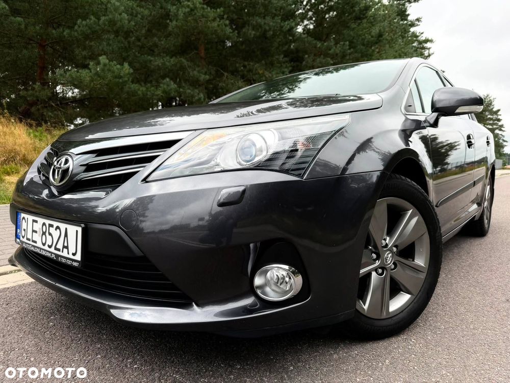Toyota Avensis 1.8 Executive - 1