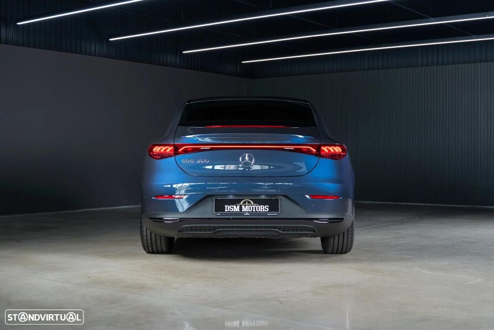 Mercedes-Benz EQE 300 Electric Art — fotografia 5
