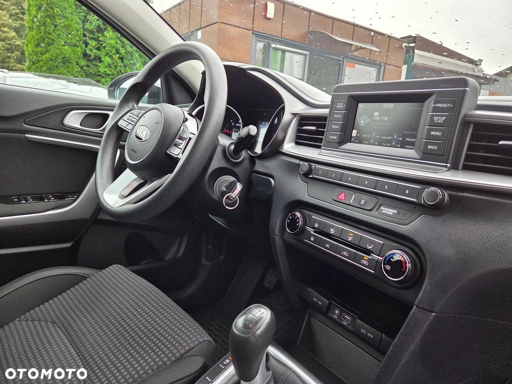 Kia Ceed 1.6 CRDi SCR S - 17