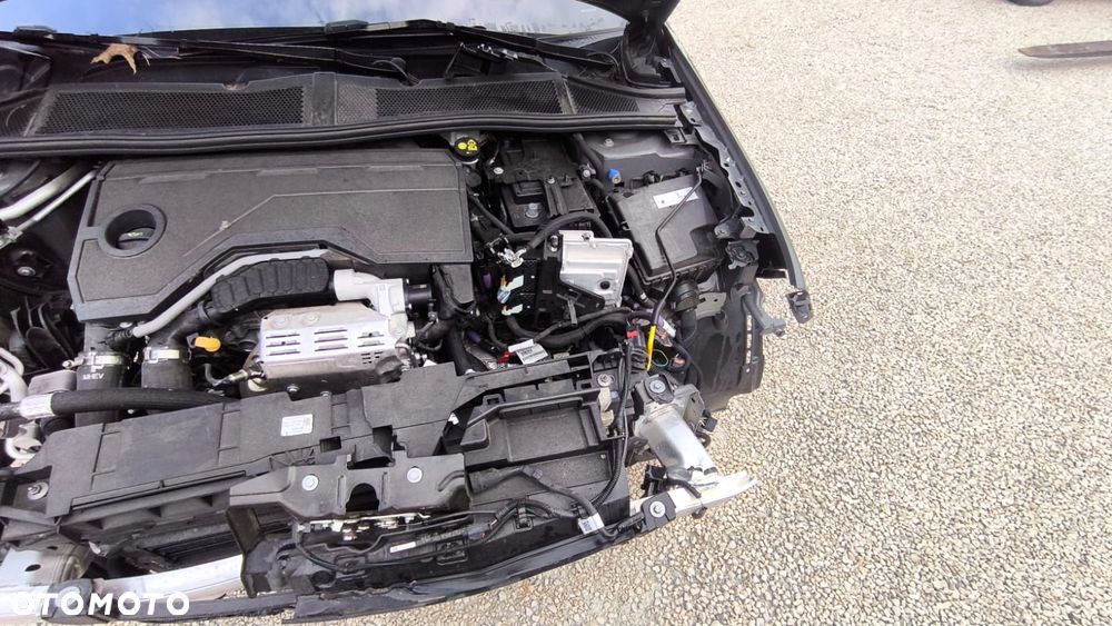Peugeot 308 - 8