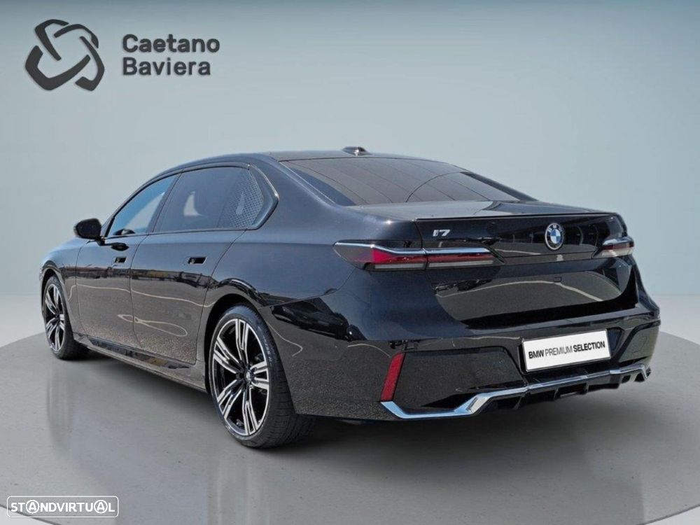 BMW i7 xDrive60 Pack Desportivo M - 6
