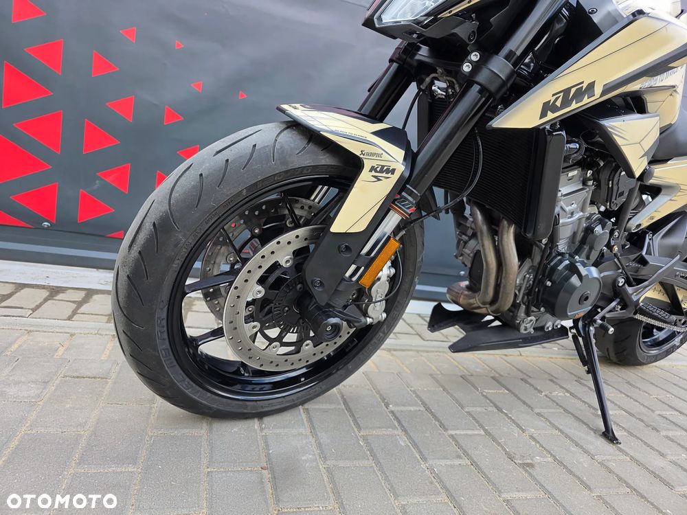 KTM Duke 790 - 13