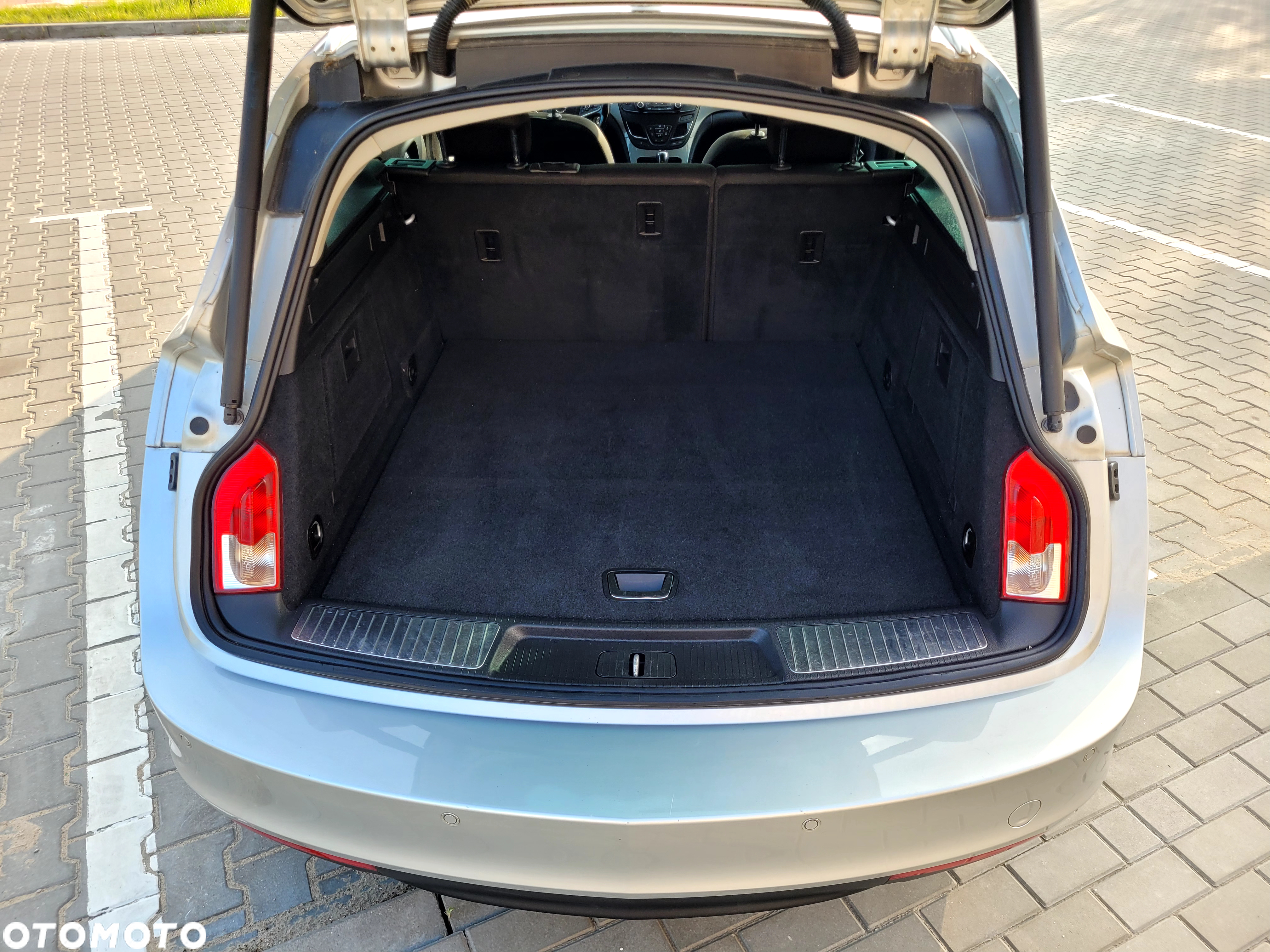 Opel Insignia 2.0 CDTI automatik Business Edition - 16