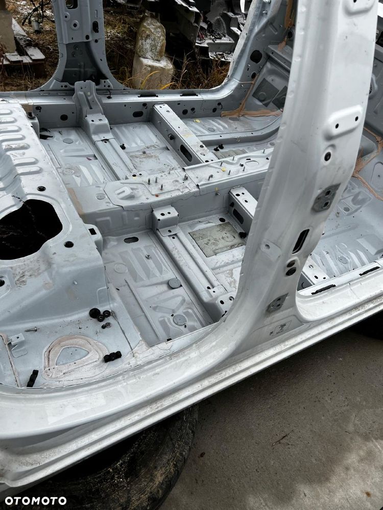ĆWIARTKA BŁOTNIK POSZYCIE SŁUPEK PRÓG TYŁ PRAWY DACIA SANDERO III 3 STEPWAY - 4