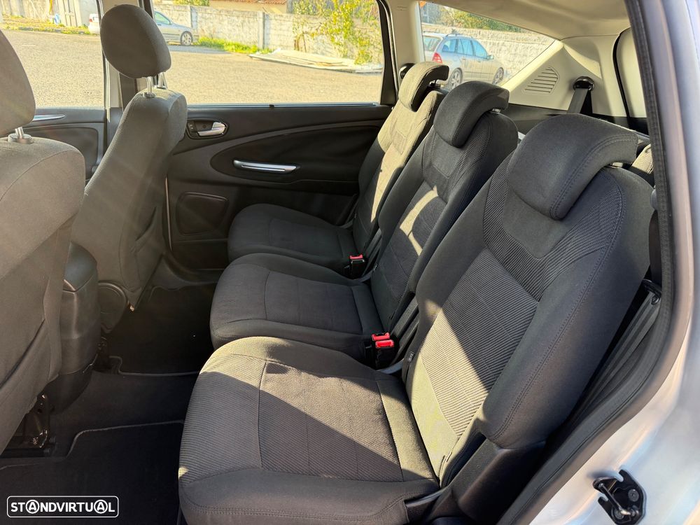 Ford S-Max 2.0 TDCi Titanium 7L - 16