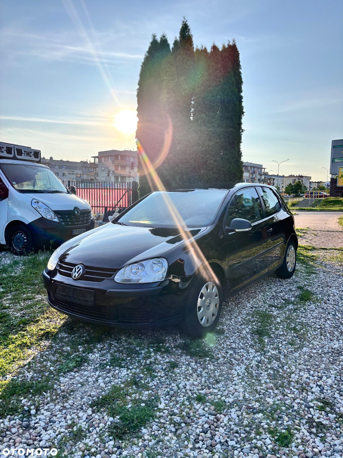 Volkswagen Golf - 1