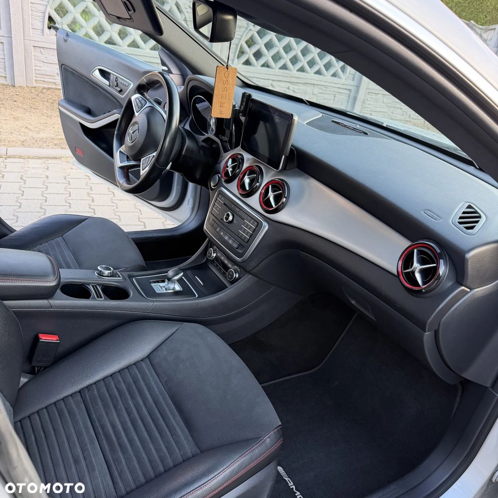 Mercedes-Benz CLA - 13