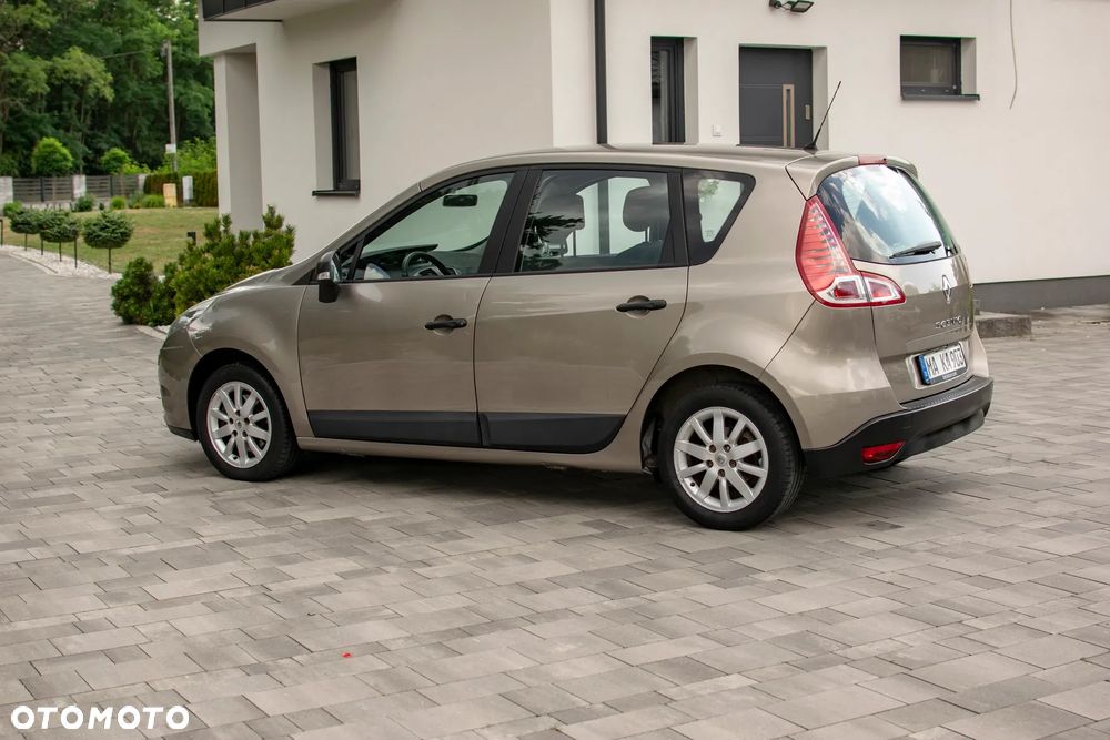 Renault Scenic - 25