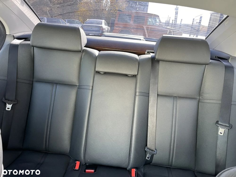 BMW Seria 7 750i - 14