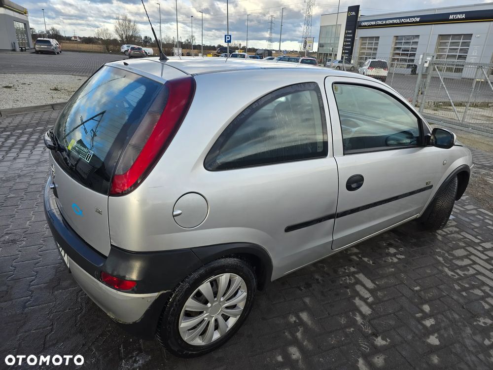 Opel Corsa 1.2 16V - 2