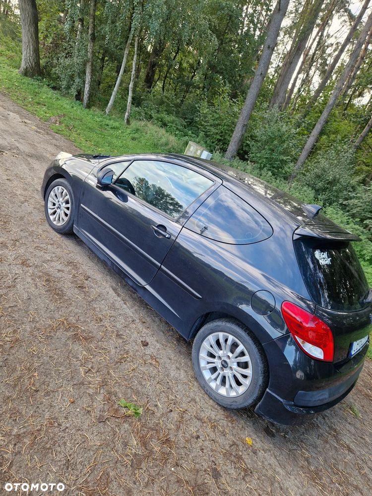 Peugeot 207 - 4