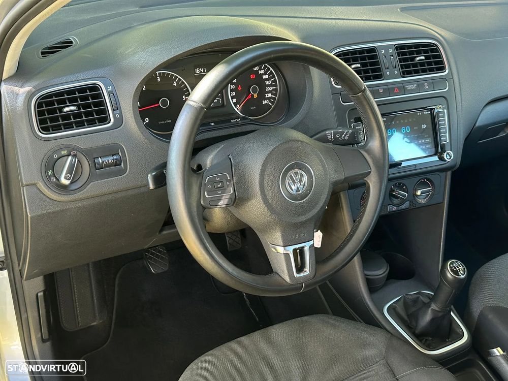 VW Polo 1.6 TDI Confortline BlueMotion - 13